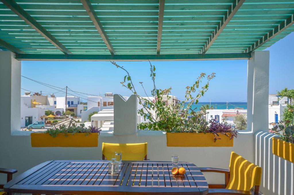 Sunday Studios Agia Anna  Rum bild