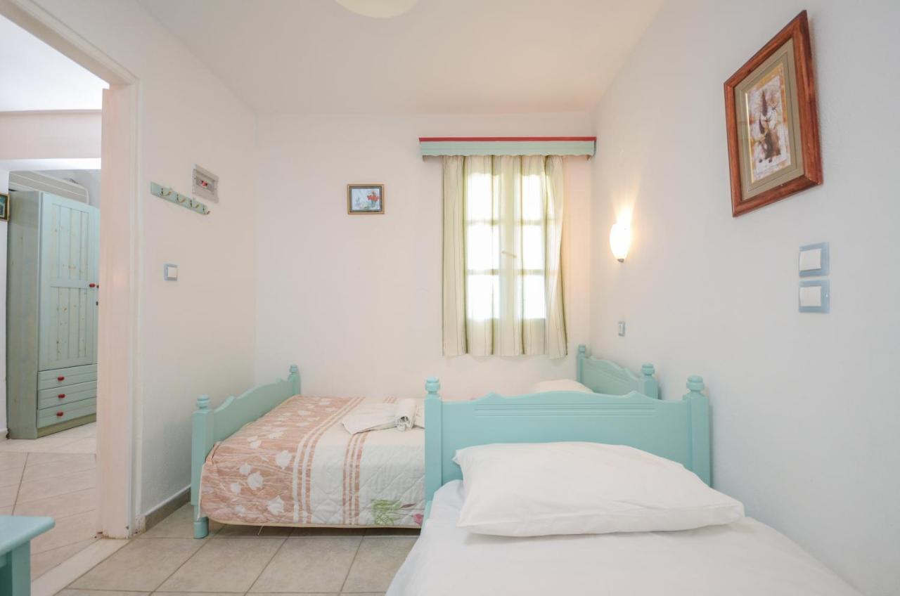 Sunday Studios Agia Anna  Rum bild